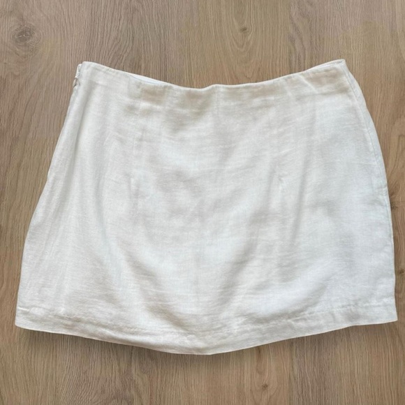 Abercrombie & Fitch White Scarlett Linen Blend Mini Skort - Picture 2 of 5